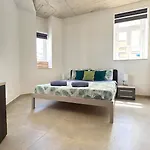 Stylish Entire - 2min From The Seafront