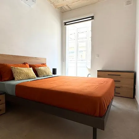 Stylish Entire - 2min From The Seafront Apartament *