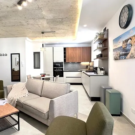 Apartment Stylish Entire - 2min From The Seafront