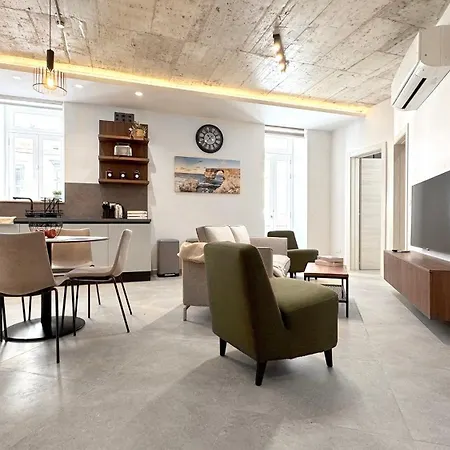 Stylish Entire - 2min From The Seafront Lejlighed Gzira